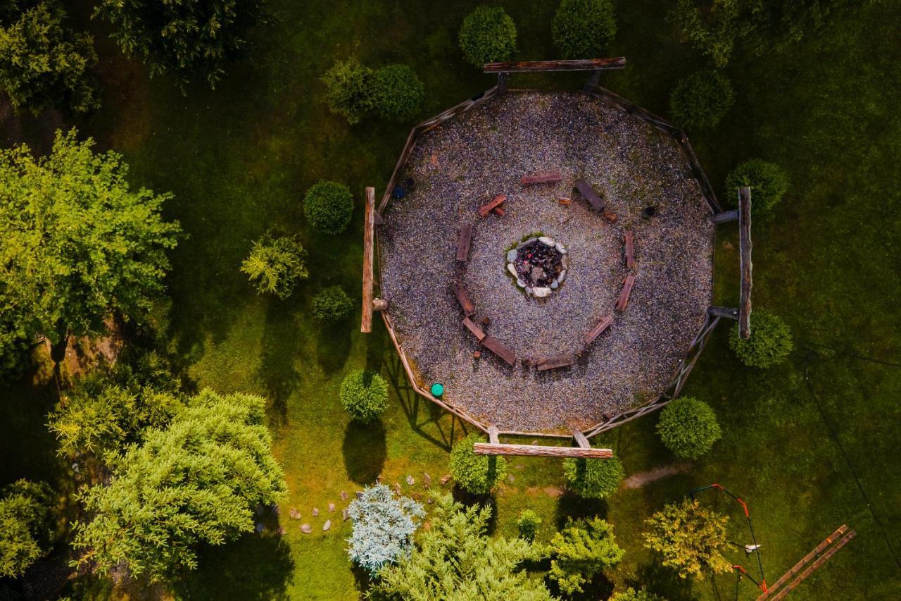 Fratii Jderi - Utopia Verde Brezoi Dış mekan fotoğraf